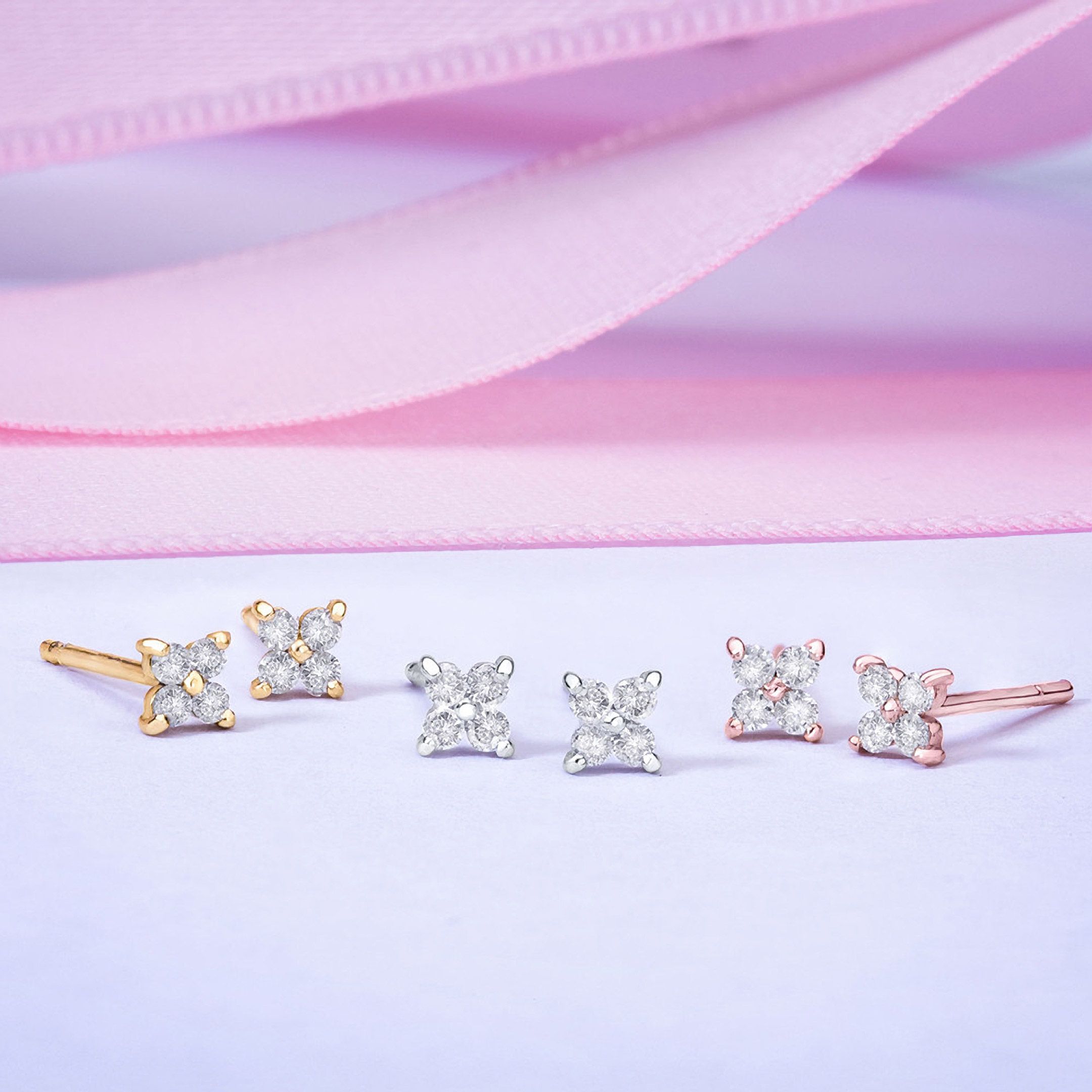 Pendientes Petite Diamonds Cross Mini en Oro Rosa de 18 Kt